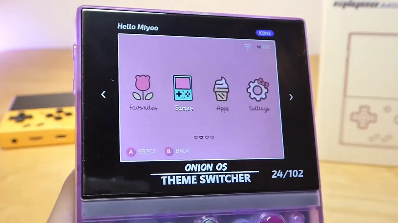 Sélecteur de thèmes OnionOS affichant 102 thèmes disponibles sur la Miyoo Mini Plus